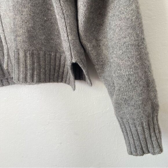 The Group by Babaton + Cashmere
Payette Hoodie - Picture 7 of 13